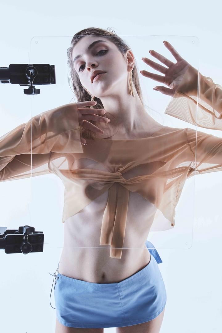Greta Rovere Make Up Artist Per Il Progetto OVEREXPOSURE OF PRIVACY